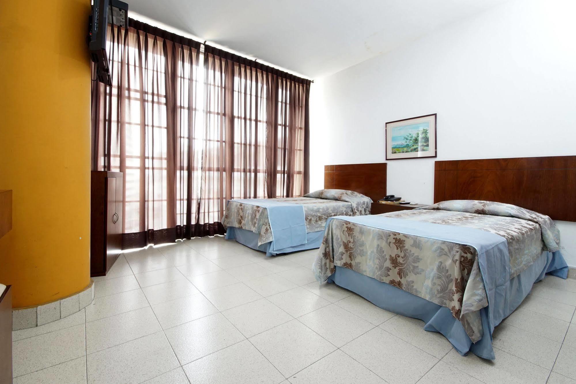 Hotel Royal Plaza קאלי מראה חיצוני תמונה