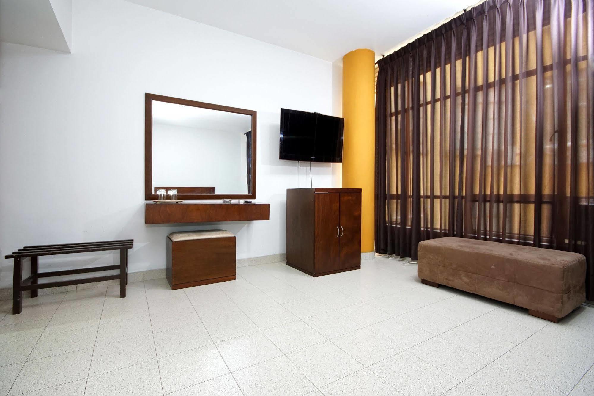 Hotel Royal Plaza קאלי מראה חיצוני תמונה